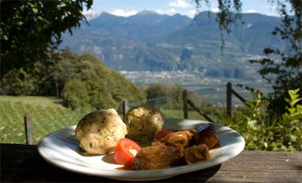 Knödel mit Gulasch