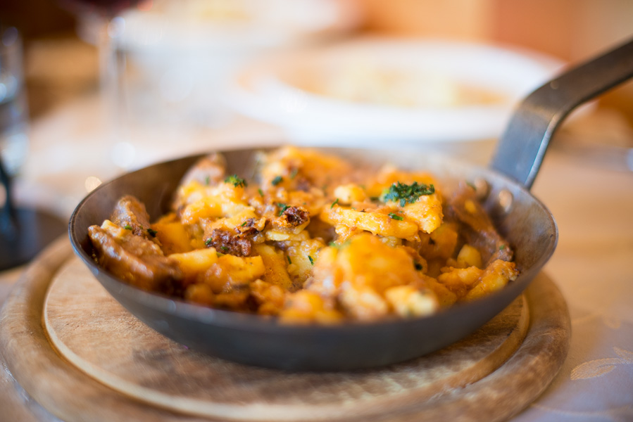 Bauerngröstl und Herrengröstl - Die Südtiroler und das Alpenland Südtirol