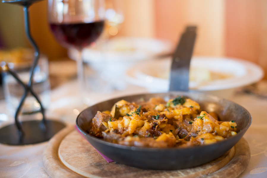 Bauerngröstl und Herrengröstl - Die Südtiroler und das Alpenland Südtirol