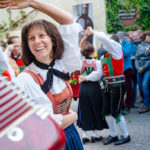 Volkstanz Tramin auf dem Traminer Weingassl